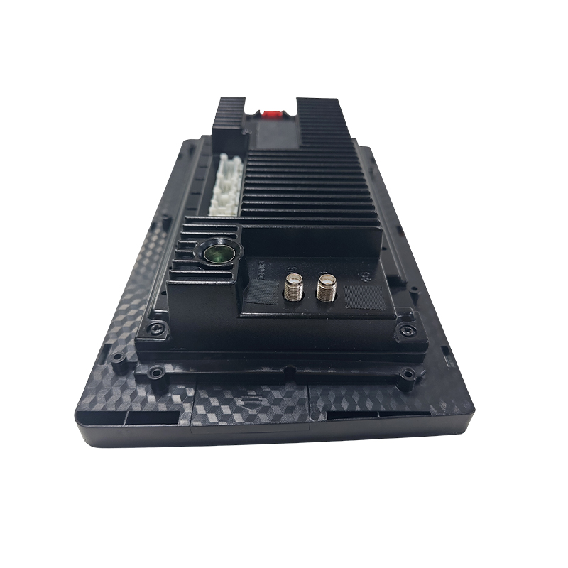 How is the screen visibility of the car central control navigation host in a strong light environment?